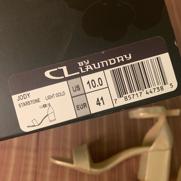 Block heel strapped shoes by Chinese Laundry - Picture 3 of 3